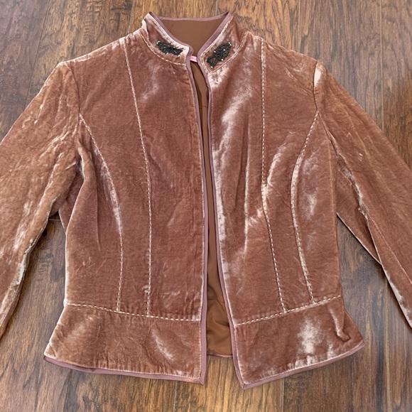 Jacket - Picture 1 of 8